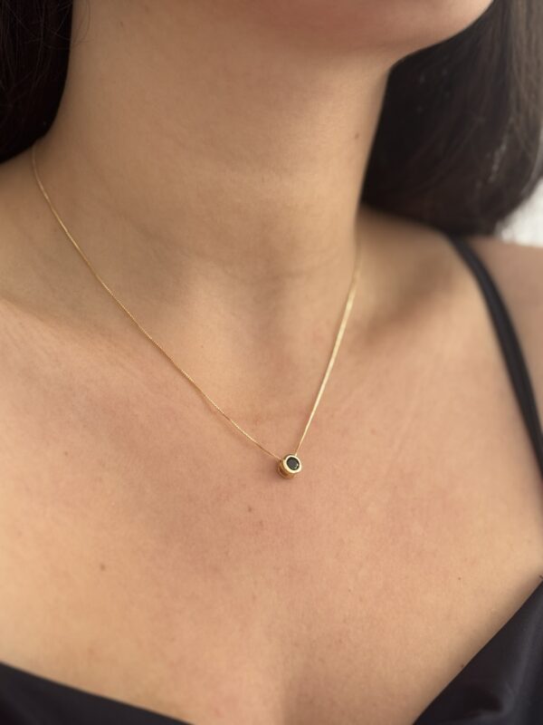 COLAR CRISTAL PRETO
