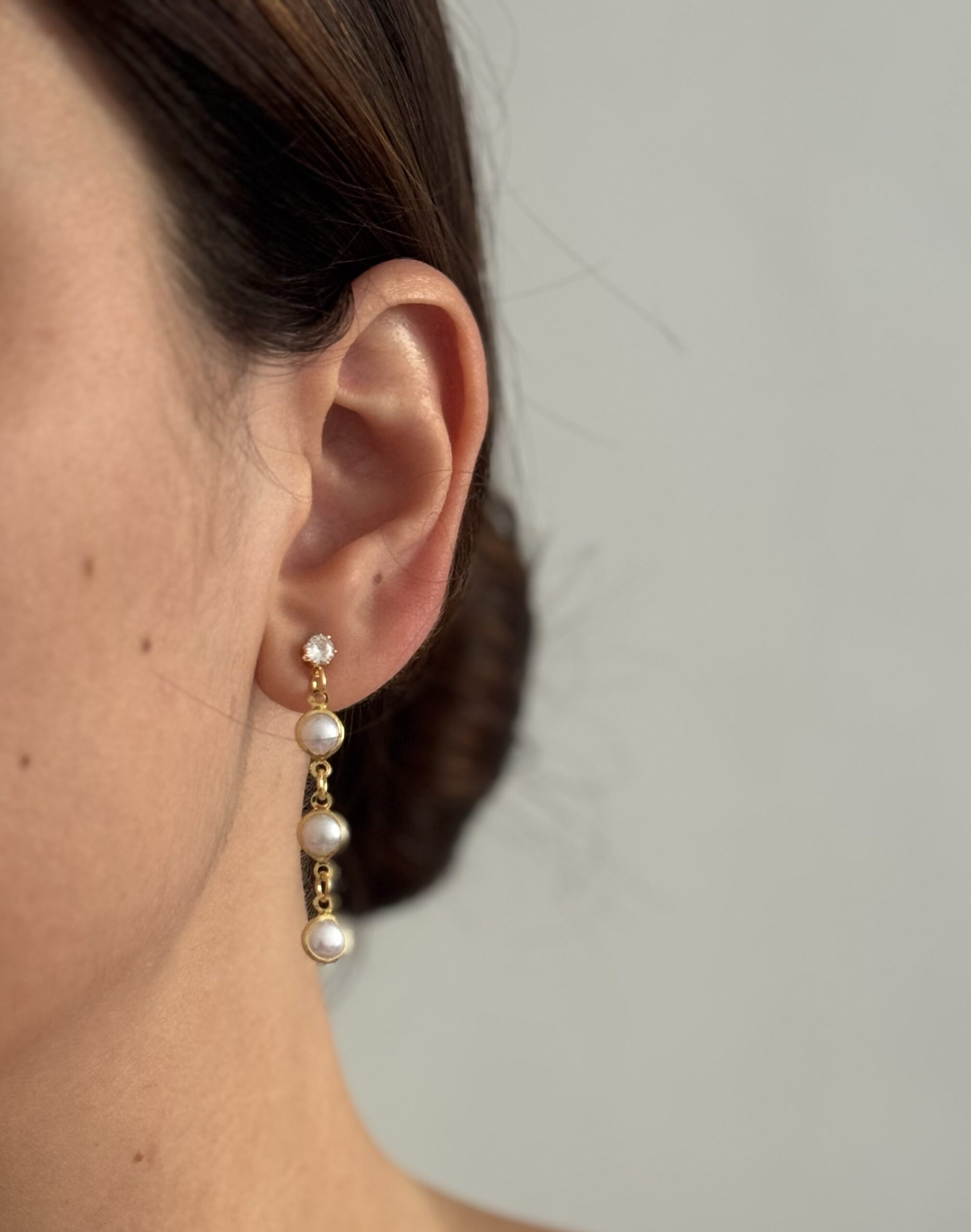 BRINCO PÉROLAS FOLHEADO