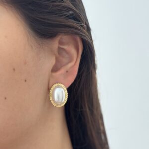 BRINCO PÉROLA SEMIJOIA