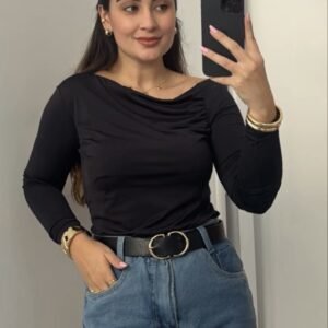 BLUSINHA OMBRO A OMBRO